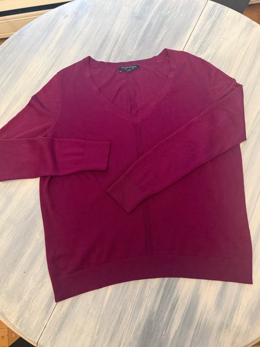 Banana Republic Silk Cashmere Cranberry Sweater Preppy Career Lightweight Layer